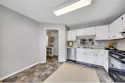 1085 Country Club Place NW, Kennesaw, GA 30144 - Photo 9