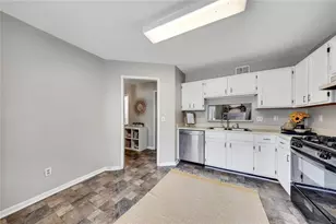 1085 Country Club Pl NW, Kennesaw, GA 30144 - Photo 9