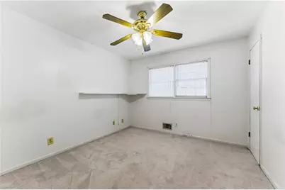 618 Rockborough Drive, Stone Mountain, GA 30083 - Photo 17