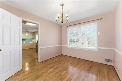 618 Rockborough Drive, Stone Mountain, GA 30083 - Photo 7