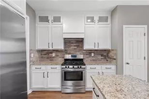 298 S Village Square, Canton, GA 30115 - Photo 7