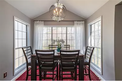 708 Glenleaf Drive, Peachtree Corners, GA 30092 - Photo 9