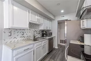 708 Glenleaf Dr, Peachtree Corners, GA 30048 - Photo 13