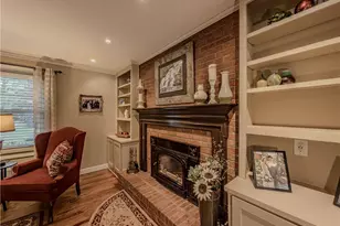 733 Ridgeview Dr SW, Lilburn, GA 30047 - Photo 7