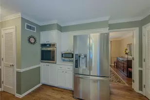 733 Ridgeview Dr SW, Lilburn, GA 30047 - Photo 13