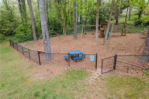 733 Ridgeview Dr SW, Lilburn, GA 30047 - Photo 51