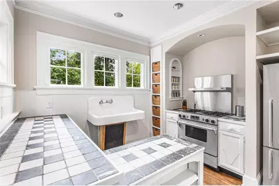 2417 Glenwood Drive NE, Atlanta, GA 30305 - Photo 9