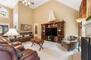 4110 Runnymede Dr SW, Lilburn, GA 30047 - Photo 13