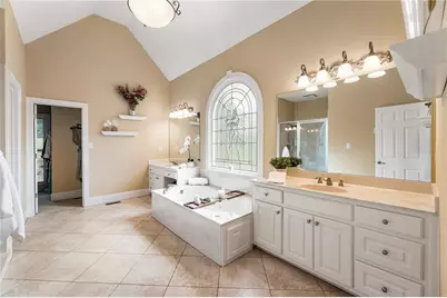 4110 Runnymede Drive SW, Lilburn, GA 30047 - Photo 15