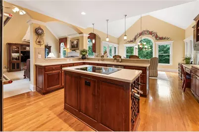 4110 Runnymede Drive SW, Lilburn, GA 30047 - Photo 17