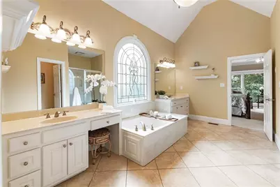 4110 Runnymede Drive SW, Lilburn, GA 30047 - Photo 23