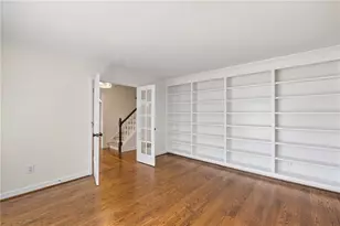 2697 S Arbor Dr, Marietta, GA 30066 - Photo 9