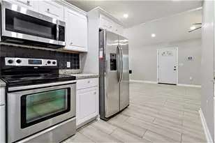 4758 Manse Dr, Forest Park, GA 30297 - Photo 5