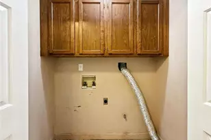 29 Lake Villa Dr, Roswell, GA 30076 - Photo 27