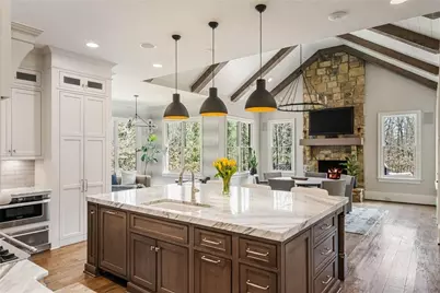 5265 Peachtree Dunwoody Road, Sandy Springs, GA 30342 - Photo 7