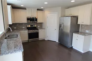 5729 Shore Isle Ct, Flowery Branch, GA 30542 - Photo 3