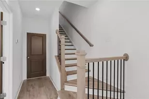 538 Healy Dr, Cumming, GA 30040 - Photo 9