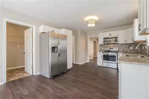 2652 Forest Way NE, Marietta, GA 30066 - Photo 11