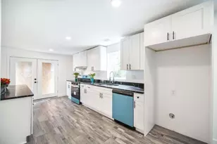 1081 Clay Ave, Macon, GA 31211 - Photo 7