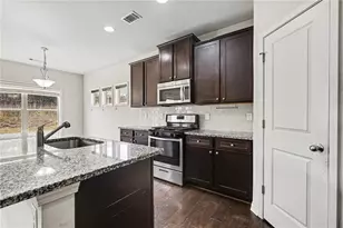 4611 Summer View Dr, Gainesville, GA 30504 - Photo 11