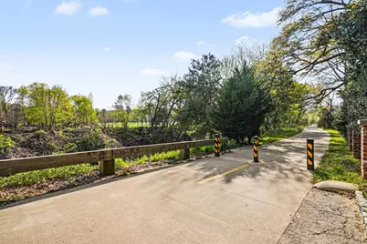 21 Peachtree Memorial Drive NW #8, Atlanta, GA 30309 - Photo 5