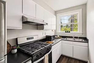 21 Peachtree Memorial Dr NW, Atlanta, GA 30309 - Photo 3