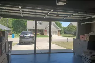 825 Hidden Hollow Cir, Commerce, GA 30529 - Photo 25