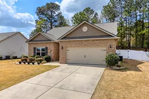 825 Hidden Hollow Cir, Commerce, GA 30529 - Photo 5