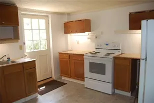 649 Kenilworth Cir, Stone Mountain, GA 30083 - Photo 3