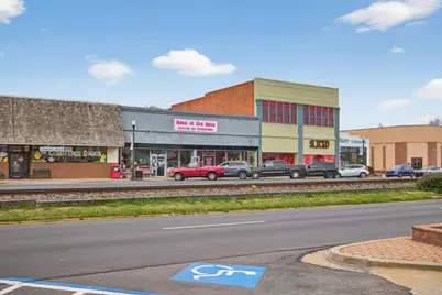 696 530 Madison Street, Commerce, GA 30529 - Photo 3