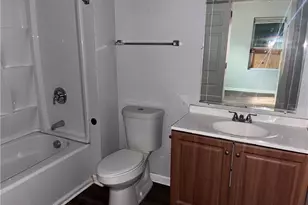 1429 Venetian Dr SW, Atlanta, GA 30311 - Photo 17