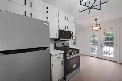 2814 Woodhollow Lane, Jonesboro, GA 30236 - Photo 11