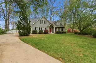 139 Stanbrough Dr, Dallas, GA 30157 - Photo 3