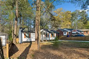 2545 Plantation Dr, Atlanta, GA 30344 - Photo 5