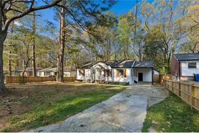 2545 Plantation Drive, Atlanta, GA 30344 - Photo 3