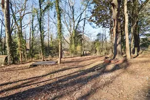 2545 Plantation Dr, Atlanta, GA 30344 - Photo 29