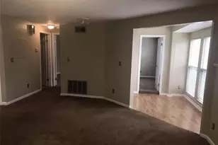 4241 Parkview Ct, Stone Mountain, GA 30083 - Photo 9