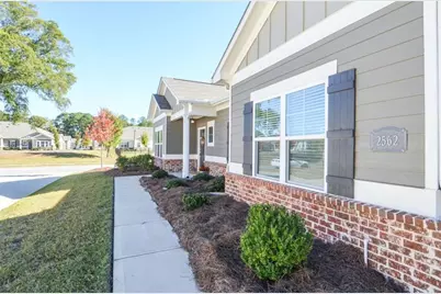 2562 Rathburn Circle, Loganville, GA 30052 - Photo 3