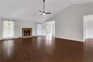 4655 Hampton Square Dr, Alpharetta, GA 30022 - Photo 3