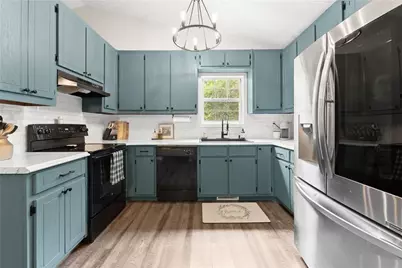 5037 Holly Hock Drive, Flowery Branch, GA 30542 - Photo 13