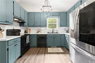 5037 Holly Hock Dr, Flowery Branch, GA 30542 - Photo 13