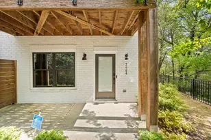 2004 Oak Ln NW, Atlanta, GA 30318 - Photo 3