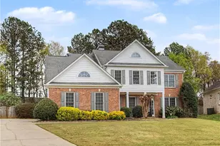 2725 Ivy Hill Dr, Buford, GA 30519 - Photo 3