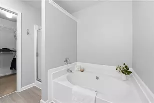 2059 Lakeshore Overlook Dr NW, Kennesaw, GA 30152 - Photo 15