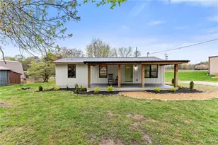 401 Wilbanks St, Baldwin, GA 30511 - Photo 3