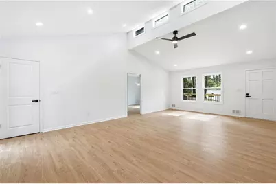 324 Hill Crest Circle, Woodstock, GA 30188 - Photo 13