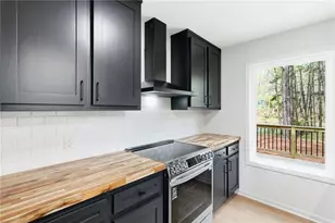 324 Hill Crest Cir, Woodstock, GA 30188 - Photo 29