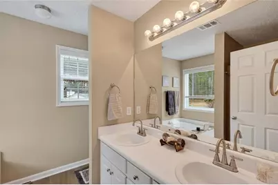 397 E Sycamore Drive, Winder, GA 30680 - Photo 17