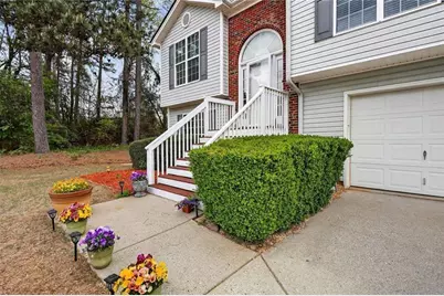 397 E Sycamore Drive, Winder, GA 30680 - Photo 3