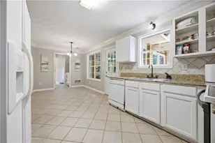 3730 Garnet Way, Snellville, GA 30039 - Photo 9